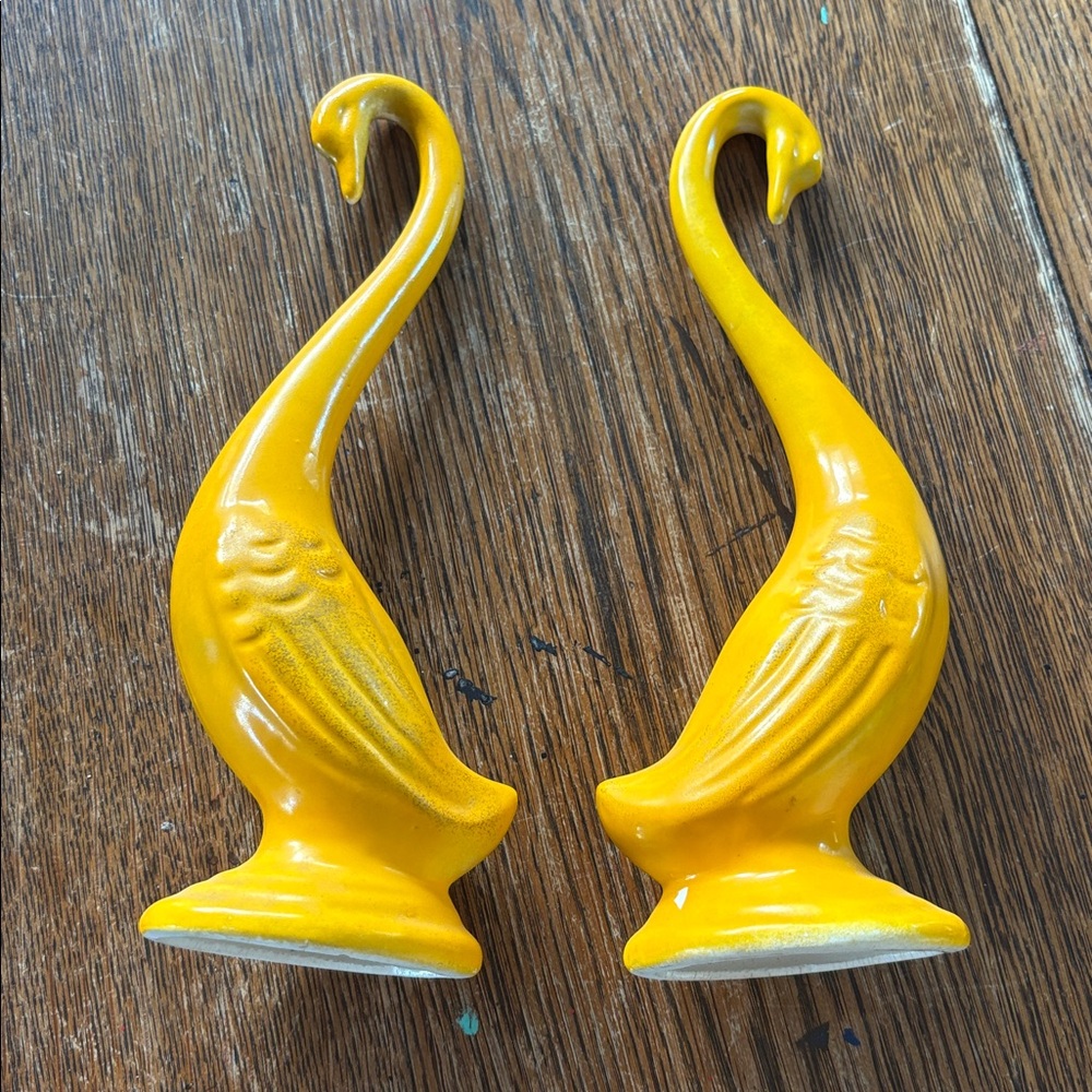 Rossini Japan vintage long neck swan goldenrod figurines - Picture 3 of 8